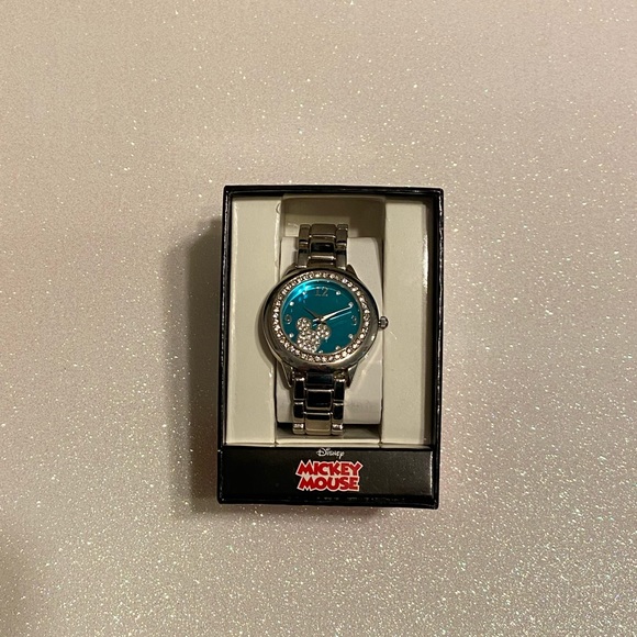 Mickey Mouse Diamond Watch - Picture 1 of 1